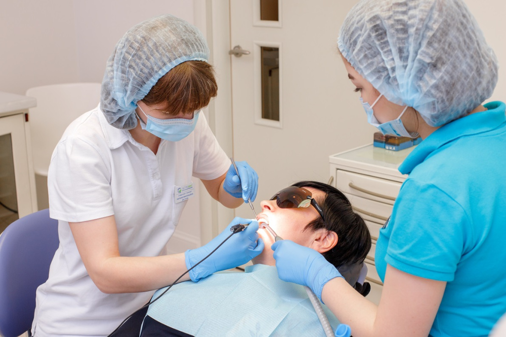 Пластмассовые протезы